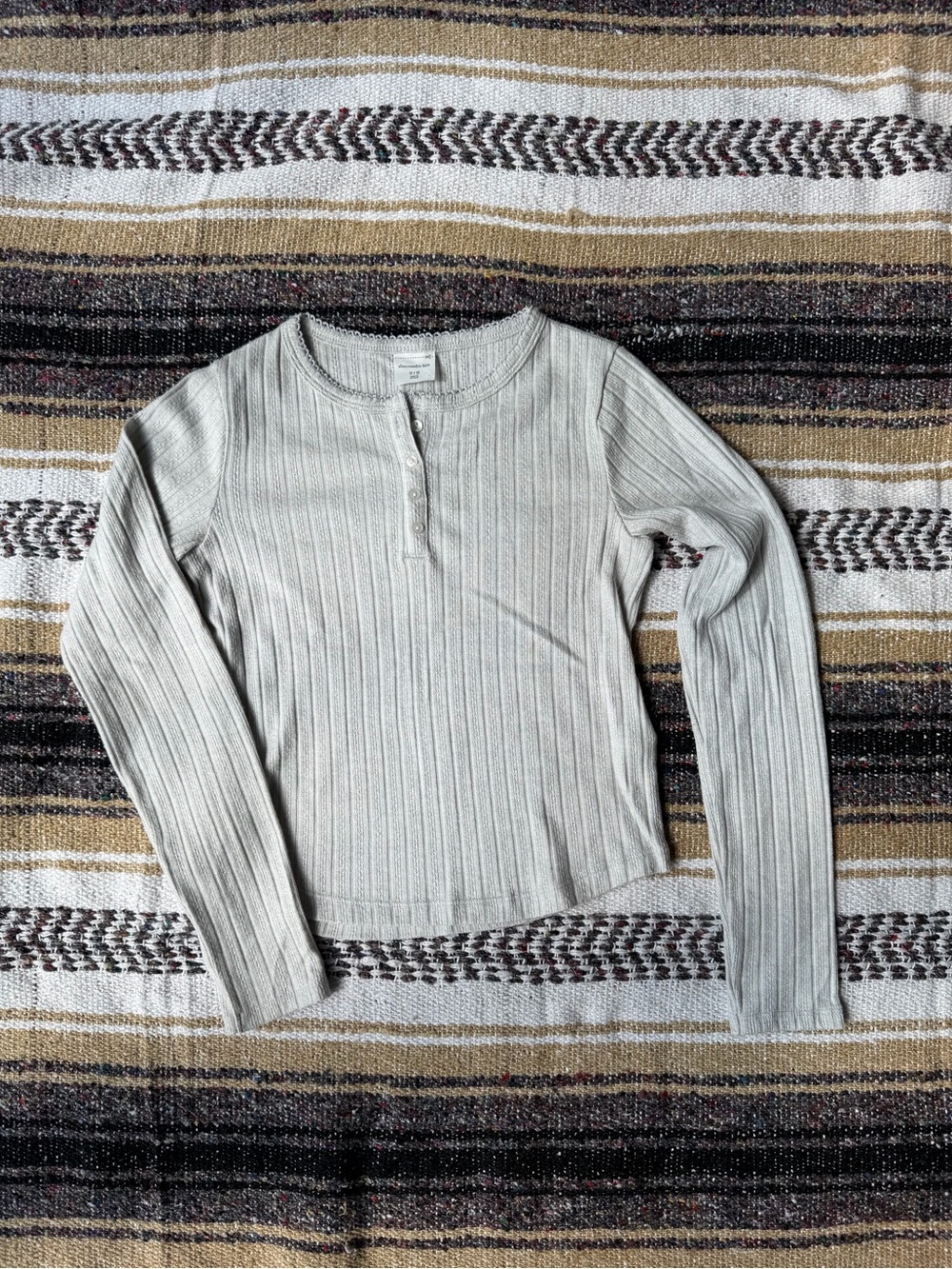 abercrombie kids Ribbed Henley Long Sleeve Top - Light Gray